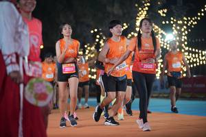 BIB: 26016, 10122, 200, 26010
                            <button type="button" onclick="openModal(21495863)" class="btn btn-primary btn-sm float-right btn-popup" data-toggle="modal" data-target=".modal-high-quality">
                        <i class="fas fa-shopping-cart"></i> Add to Cart
                    </button>
                                            <button type="button" onclick="isThisMe(21495863, true)" class="btn btn-success btn-sm float-right btn-popup btn-isme hidden" data-toggle="tooltip" data-placement="bottom" title="นี่คือรูปของคุณใช่ไหม คลิกที่นี่เพื่อเอาเข้าอัลบั้ม">
                        <i class="fas fa-plus"></i> Add to album
                    </button>
                    <button type="button" onclick="isThisMe(21495863, false)" class="btn btn-warning btn-sm float-right btn-popup btn-isnotme hidden">
                        <i class="fas fa-ban"></i> Remove from album
                    </button>